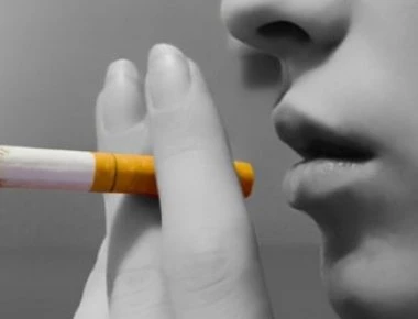 Ποιες είναι οι συνέπειες του καπνίσματος στους πνεύμονες - Σοκάρει βίντεο καθηγητή νοσοκομείου! (φωτο - βίντεο)